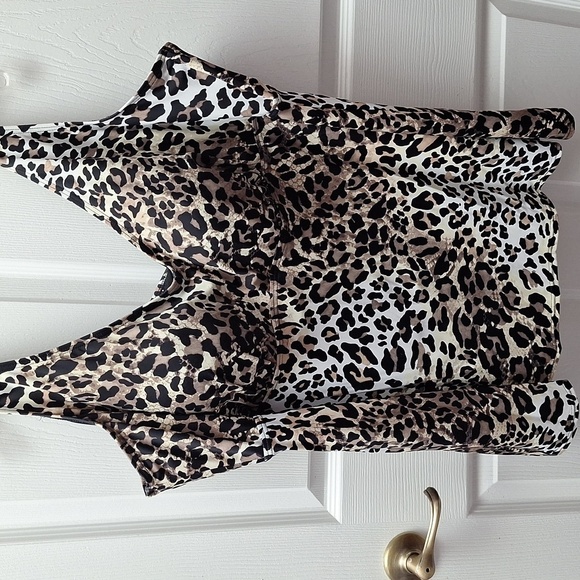 Q women's Swimsuits for All animal print plus size swim top 30 - Picture 1 of 4